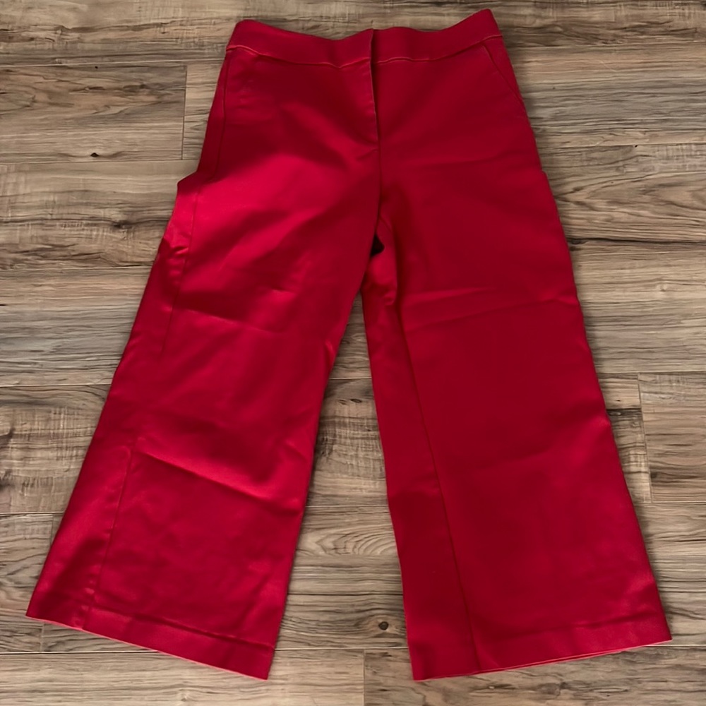 Loft red cropped flare pants size 6